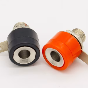 Banán dugó foglalat párban - 4mm